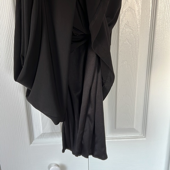 Black dress - Picture 4 of 9